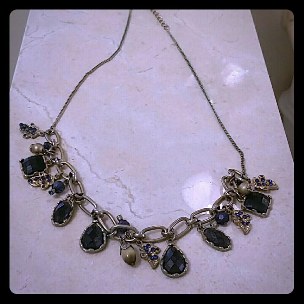 💜SALE..Closet Clear Out... Gorgeous necklace!